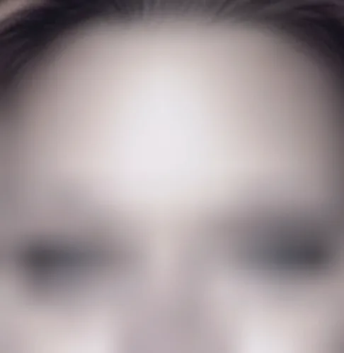 Julia, 38