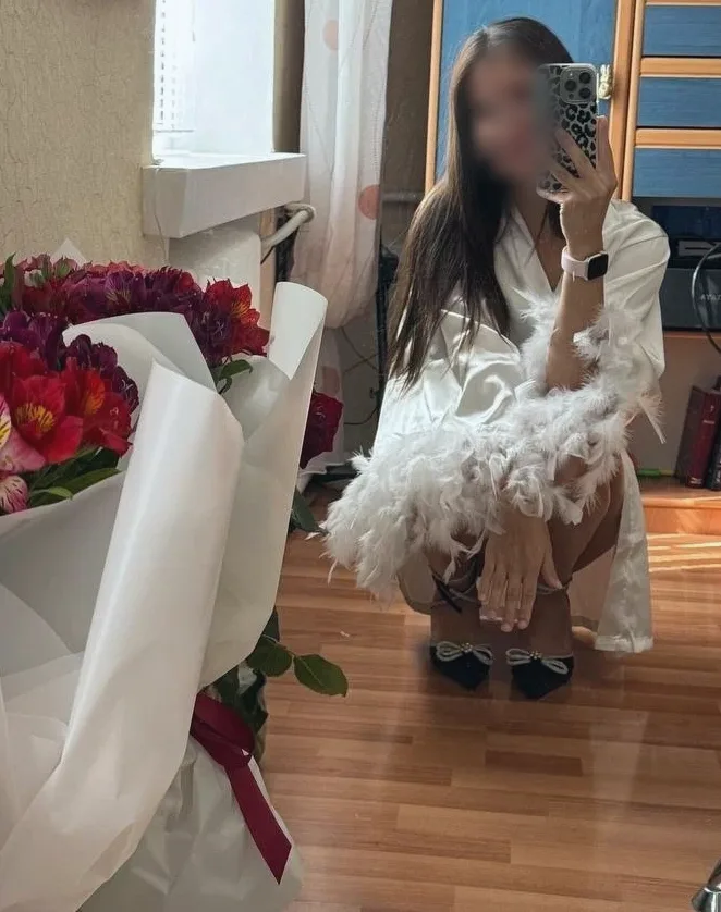 Natalia, 25