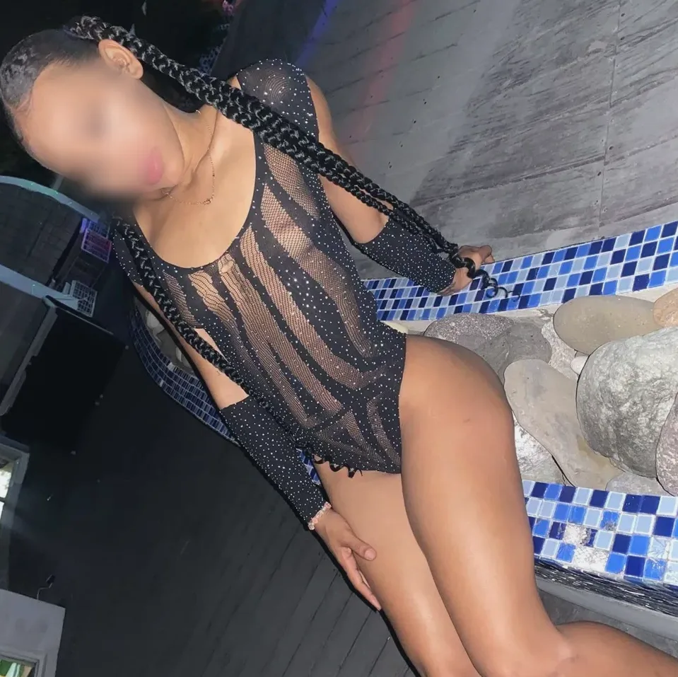 Roosa, 20